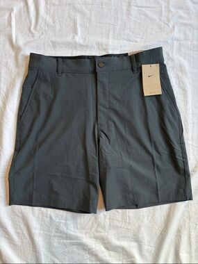 Nike Victory NWT Mens Gray Performance Golf Shorts Dri-Fit (FZ7444-010) Size 32
